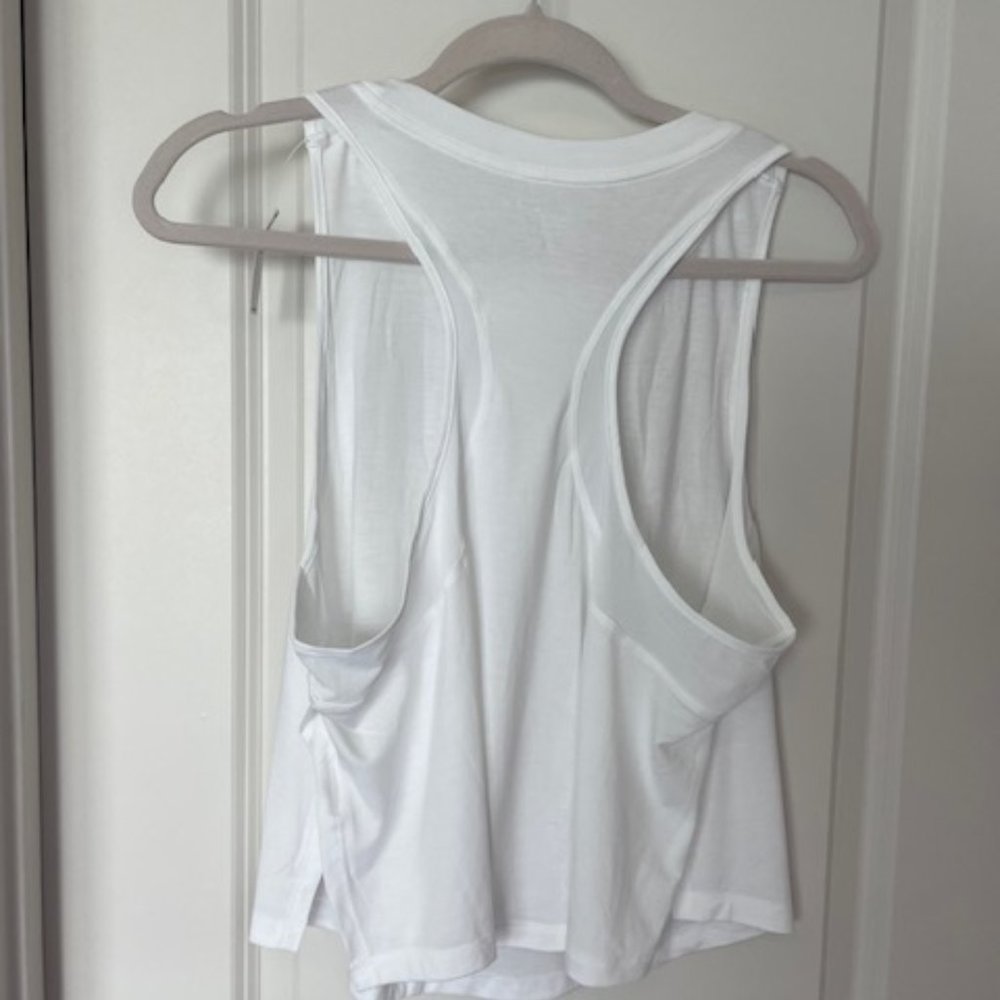 Old Navy Active- Side Slit Tank - Picture 4 of 4